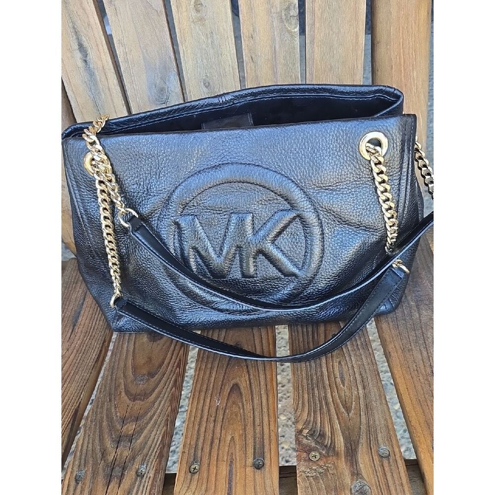 Michael Kors Black Leather Chain Strap Shoulder Bag with Gold Hardware - Picture 13 of 13